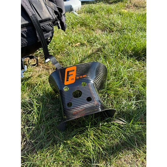 Osłona Carbon na głowicę do silnika Moster 185/ MV1/RS185